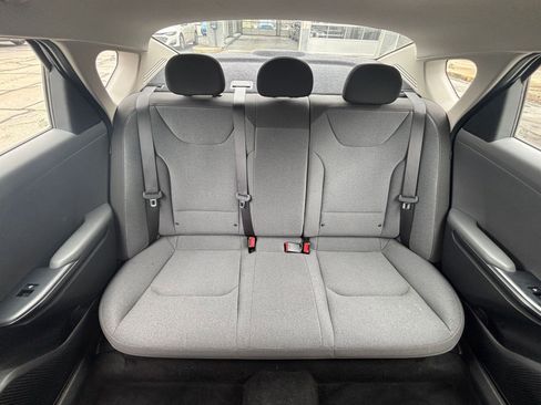 Used 2025 Kia K4 LXS image 42