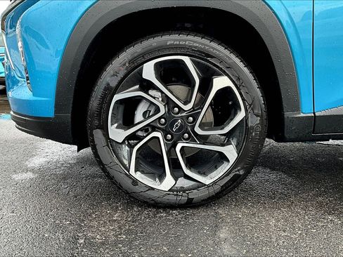 New 2025 Chevrolet Trax RS w/ Driver Confidence Package image 12