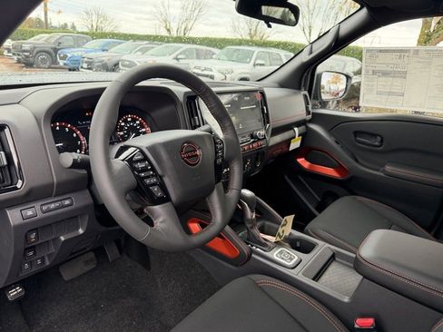 New 2026 Nissan Frontier PRO-4X w/ Tow Package AWD/4WD image 15