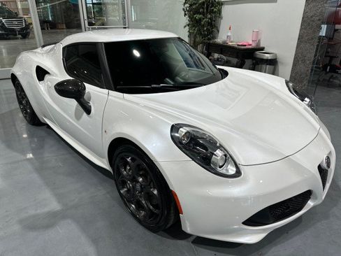 Used 2017 Alfa Romeo 4C Coupe w/ Coupe Track Package 1 RWD image 13