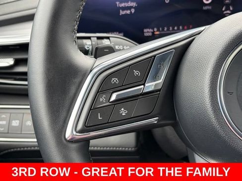 Certified 2025 Buick Enclave Preferred FWD image 21