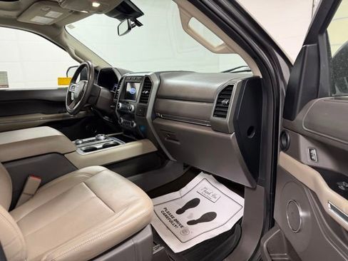 Used 2021 Ford Expedition XLT AWD/4WD image 30