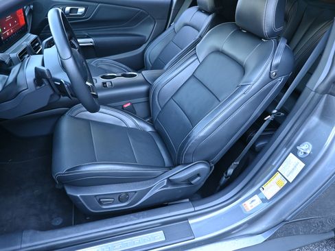 Used 2025 Ford Mustang GT Premium image 16