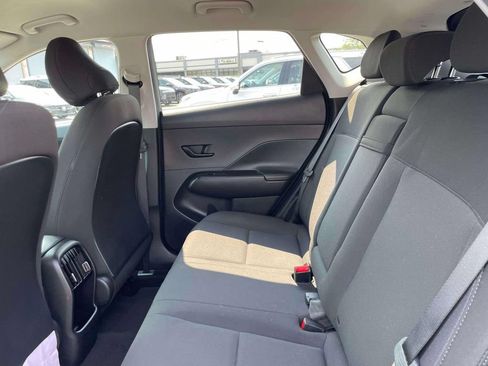 Used 2024 Hyundai Kona SEL AWD/4WD image 12