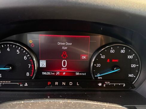 Used 2023 Ford Explorer XLT w/ Equipment Group 202A AWD/4WD image 11