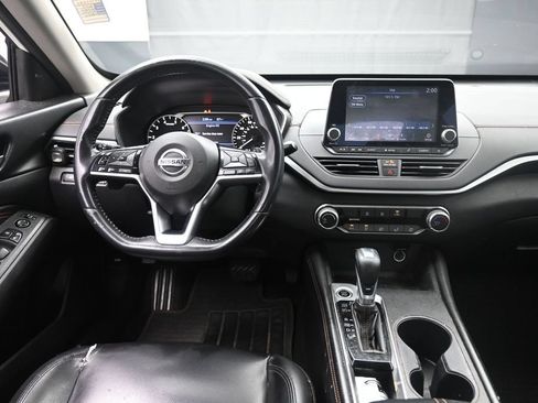 Used 2019 Nissan Altima 2.5 SR FWD image 9