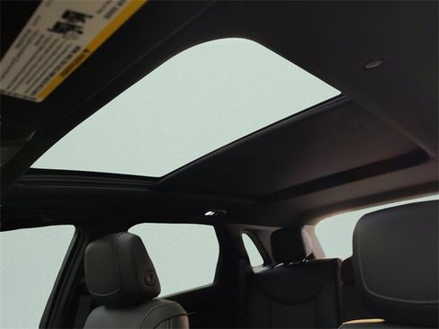 Used 2022 Cadillac XT5 Premium Luxury image 24