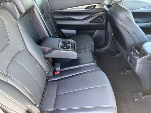 Certified 2026 INFINITI QX60 Pure w/ Cargo Package FWD image 13