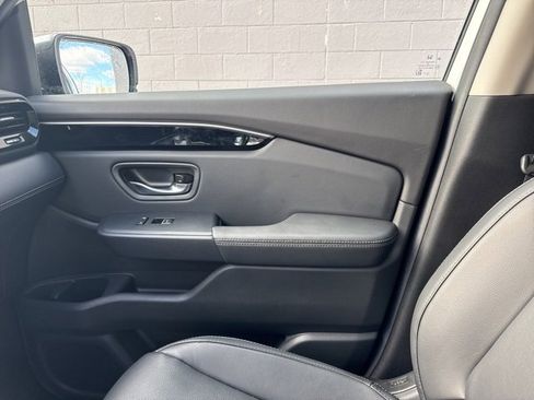 Certified 2025 Honda Pilot EX-L image 25