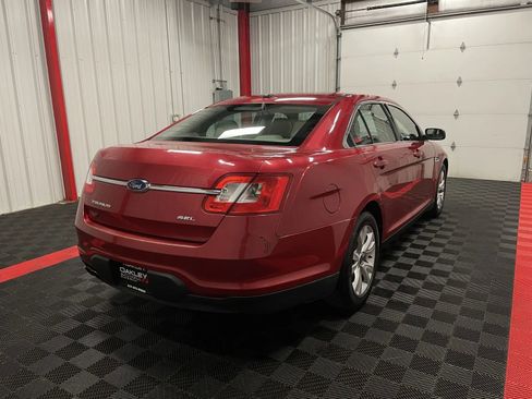 Used 2010 Ford Taurus SEL image 18