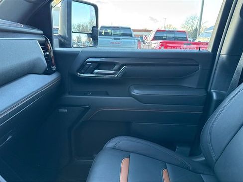 Used 2025 GMC Sierra 2500 AT4 w/ AT4 Premium Plus Package image 20
