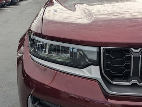 New 2026 Jeep Grand Cherokee Limited image 10