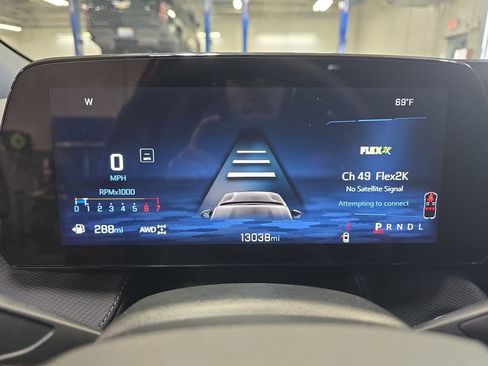 Used 2025 Chevrolet Equinox LT w/ Safety and Technology Package image 20