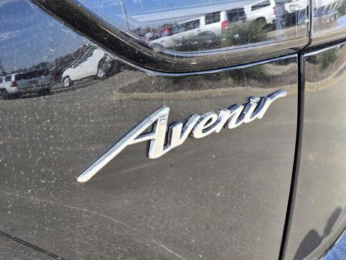 New 2026 Buick Envision Avenir image 6