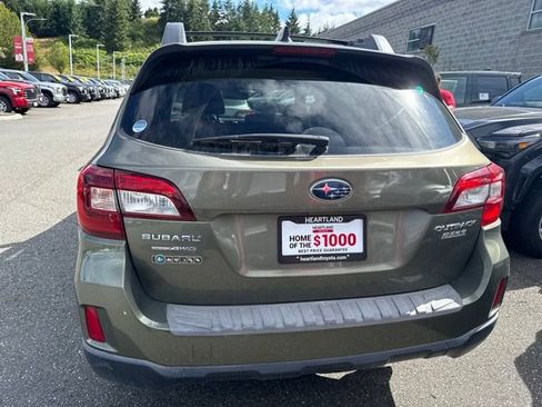 Used 2016 Subaru Outback 2.5i Premium AWD/4WD image 5