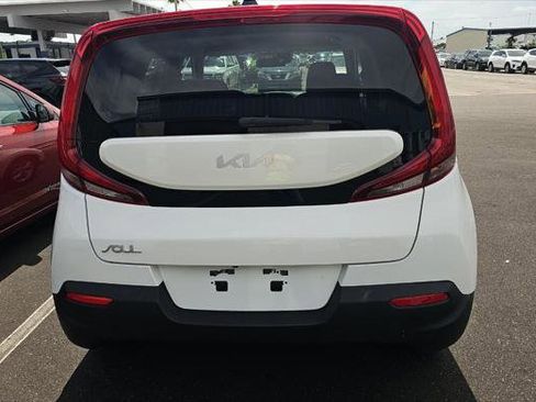 Used 2022 Kia Soul LX w/ Technology Package FWD image 7