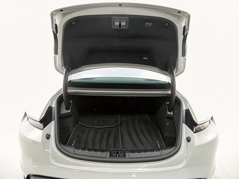 Used 2022 Porsche Taycan image 46