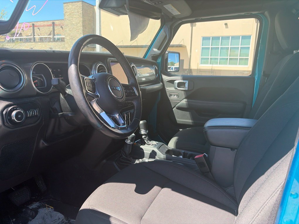 Used 2019 Jeep Wrangler Unlimited Sahara AWD/4WD image 6