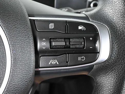 Used 2023 Kia Sportage LX FWD image 19