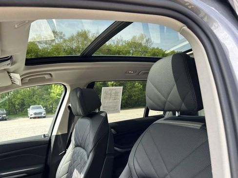 Used 2024 BMW X7 xDrive40i w/ Premium Package AWD/4WD image 28
