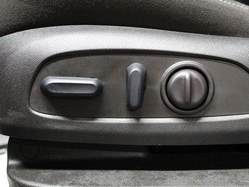 Certified 2025 Chevrolet Blazer LT image 17