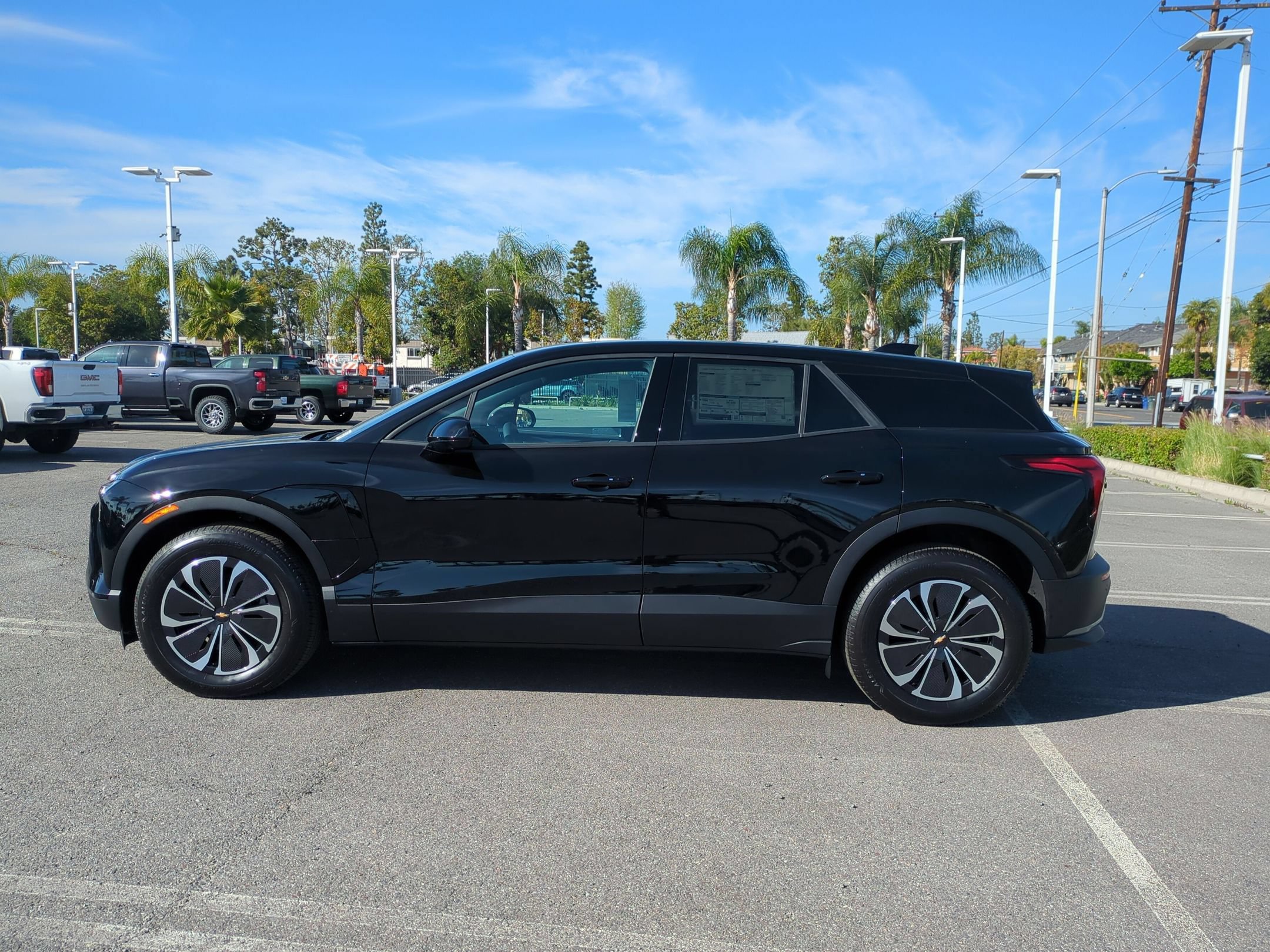 Used 2026 Chevrolet Blazer EV LT FWD image 2
