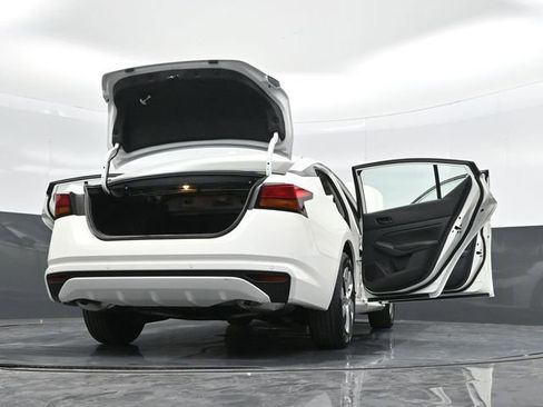 Used 2025 Nissan Altima 2.5 S FWD image 43