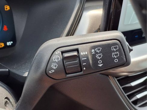 Used 2023 Ford Escape Active w/ Tech Pack #2 AWD/4WD image 17