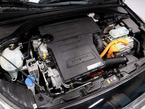 Used 2018 Hyundai Ioniq Blue image 15