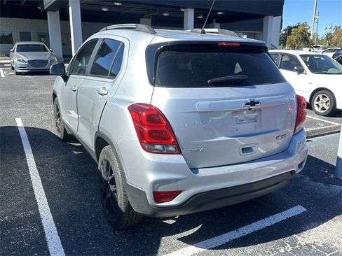 Used 2022 Chevrolet Trax LT w/ Sport Edition image 10