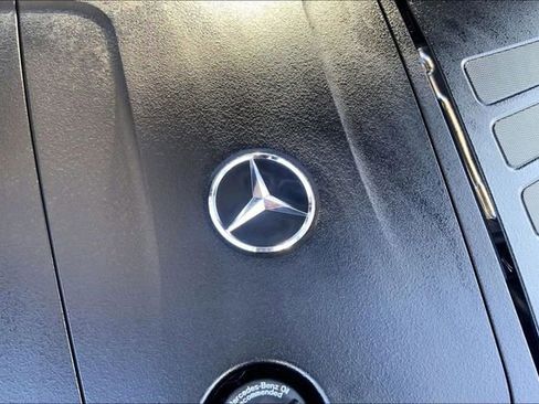 Used 2025 Mercedes-Benz C 300 4MATIC Sedan image 29