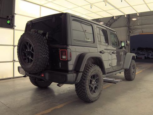 Used 2025 Jeep Wrangler Willys image 4