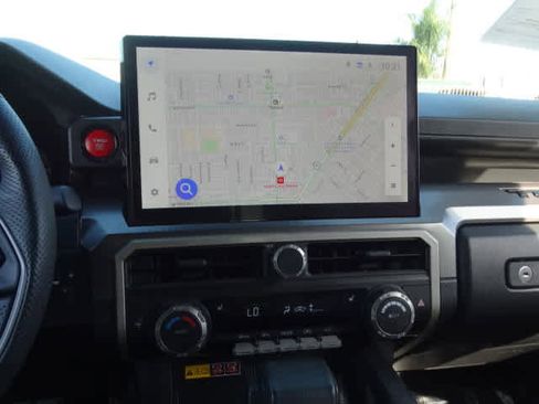 Used 2025 Toyota Tacoma TRD Sport image 29