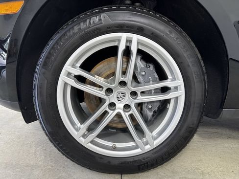 Certified 2024 Porsche Macan Turbo AWD/4WD image 13