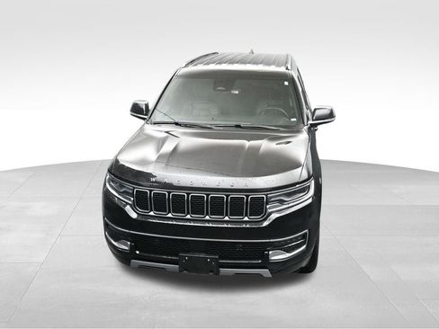 Used 2024 Jeep Wagoneer Series II w/ Flexible Seating Group RWD image 17
