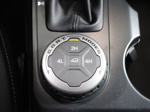 New 2025 Ford Bronco Outer Banks image 41