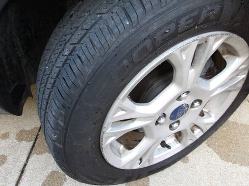 Used 2014 Ford Fiesta SE w/ Comfort Package FWD image 37