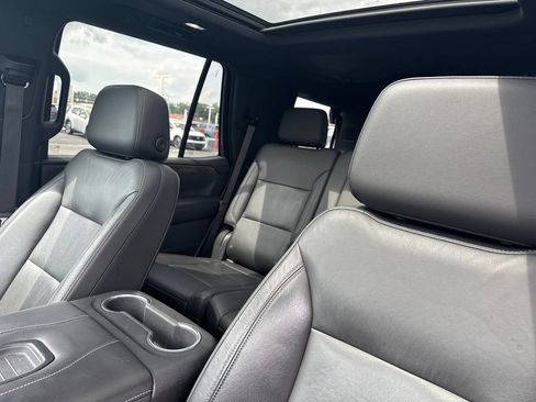Used 2021 Chevrolet Tahoe LT w/ LT Signature Package AWD/4WD image 12