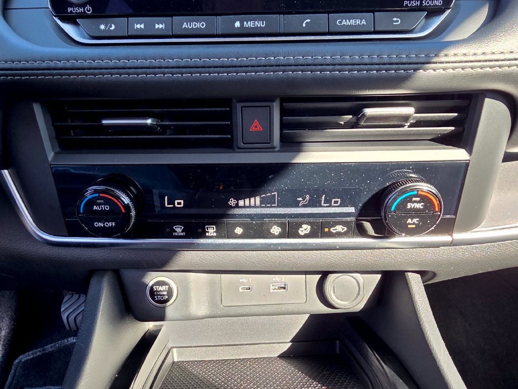 Used 2023 Nissan Rogue SV AWD/4WD image 23