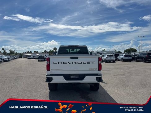 Used 2020 Chevrolet Silverado 2500 High Country w/ Technology Package AWD/4WD image 6