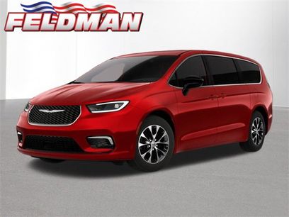 New 2026 Chrysler Pacifica Select