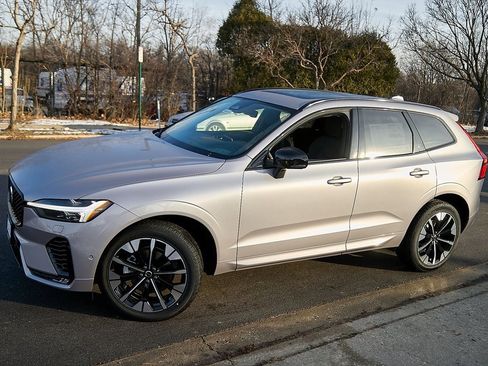 New 2026 Volvo XC60 B5 Plus w/ Protection Package Premier image 3