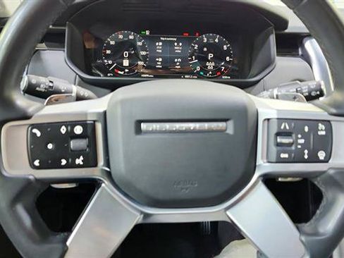 Used 2024 Land Rover Discovery S AWD/4WD image 15