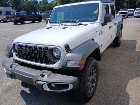 New 2025 Jeep Gladiator Sport image 9