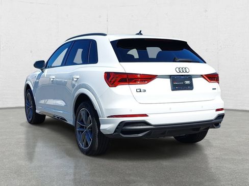 Certified 2025 Audi Q3 2.0T Premium w/ Convenience Package AWD/4WD image 7