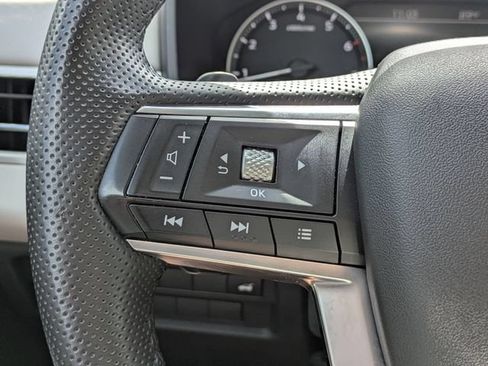 Used 2025 Mitsubishi Outlander SE FWD image 27
