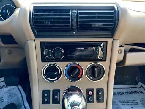 Used 2001 BMW Z3 3.0i image 26
