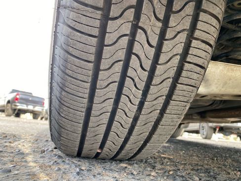 Used 2023 Chevrolet Equinox LT image 25