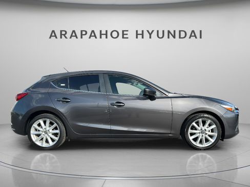 Used 2017 MAZDA MAZDA3 Touring FWD image 6