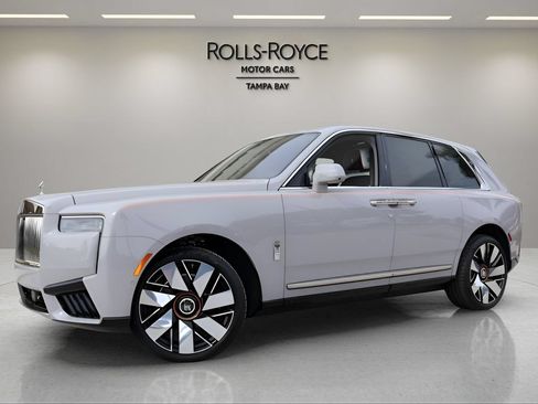 New 2026 Rolls-Royce Cullinan AWD/4WD image 1